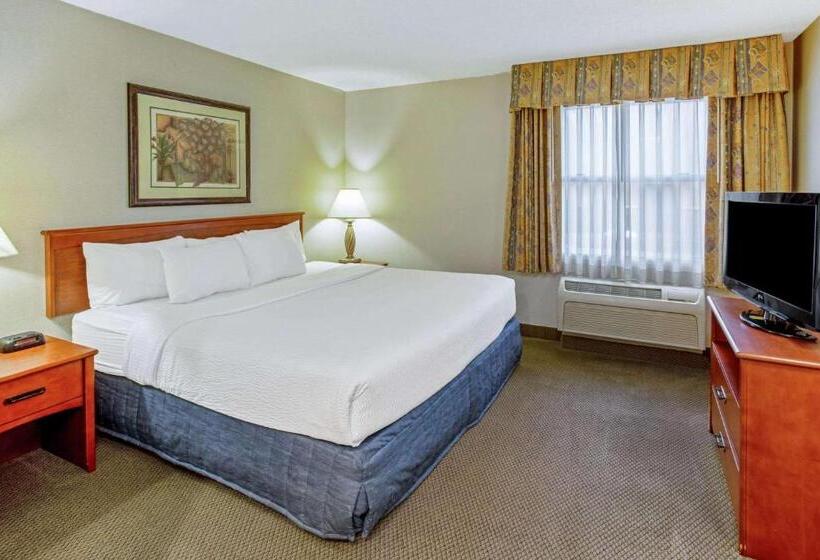 Hotel La Quinta By Wyndham Appleton College Avenue