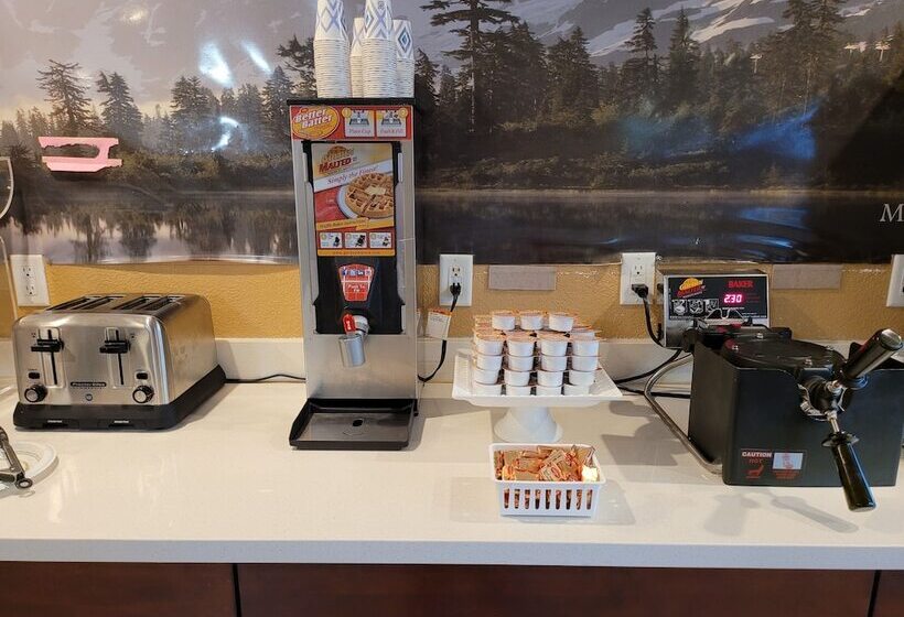 فندق Morningglory Inn & Suites