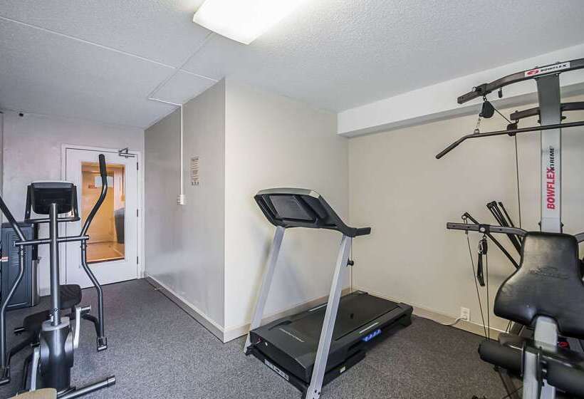 בית מלון כפרי Quality Inn Near Potomac Mills