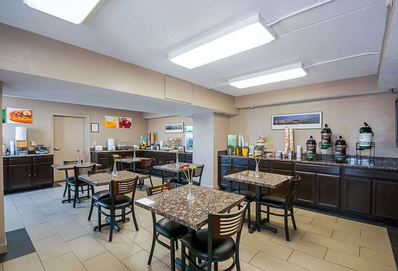 בית מלון כפרי Quality Inn Near Potomac Mills
