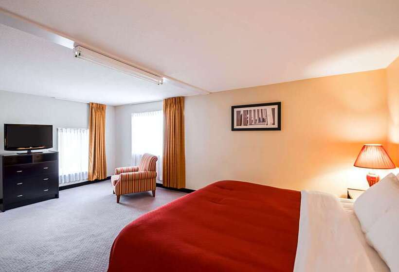 בית מלון כפרי Quality Inn Near Potomac Mills
