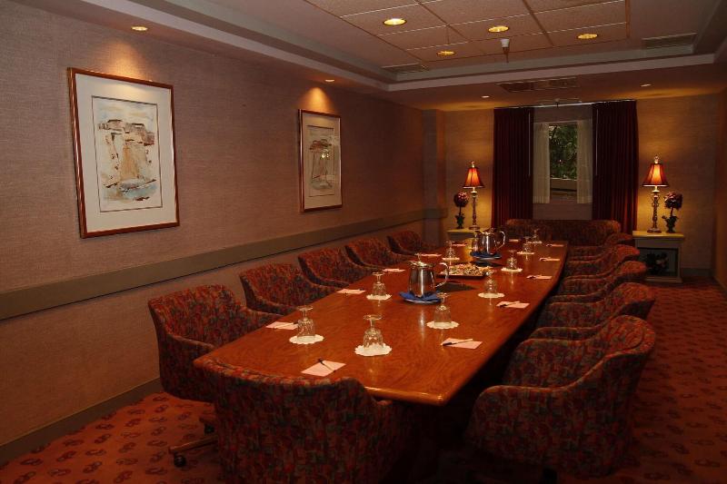فندق Ramada By Wyndham Viscount Suites Tucson East