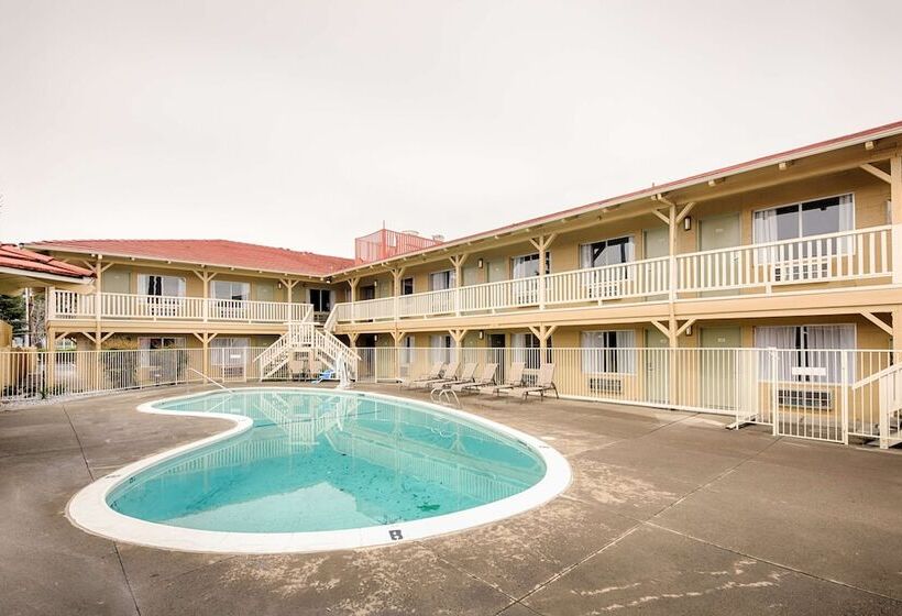 فندق Red Lion Inn & Suites Redding