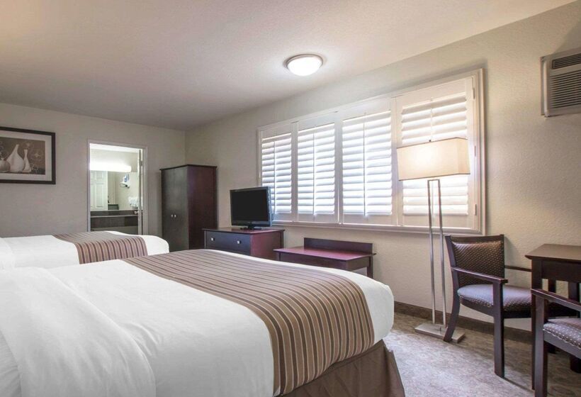 فندق Rodeway Inn Convention Center