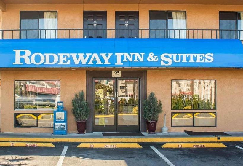 Hotel Rodeway Inn & Suites