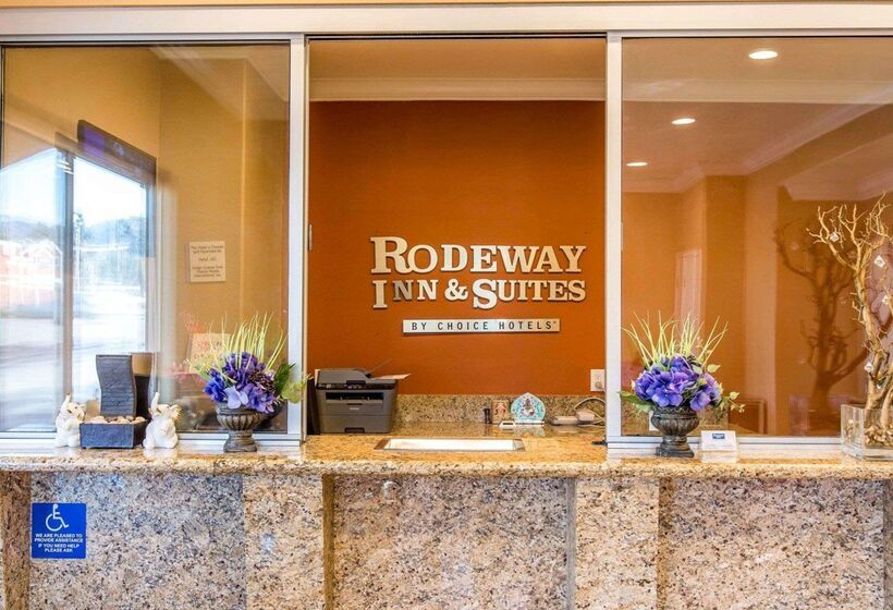 هتل Rodeway Inn & Suites Corona