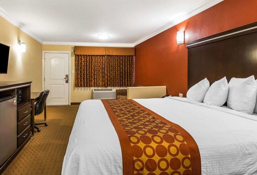 Hotel Rodeway Inn & Suites