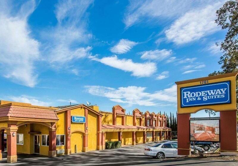هتل Rodeway Inn & Suites Corona