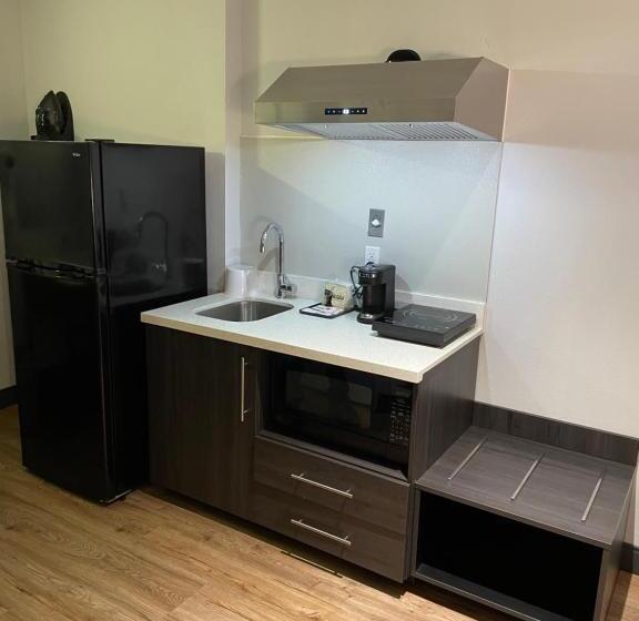 هتل Studio 6 Suites Stockton, Ca Waterfront