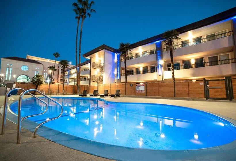 هتل Studio 6 Suites Stockton, Ca Waterfront