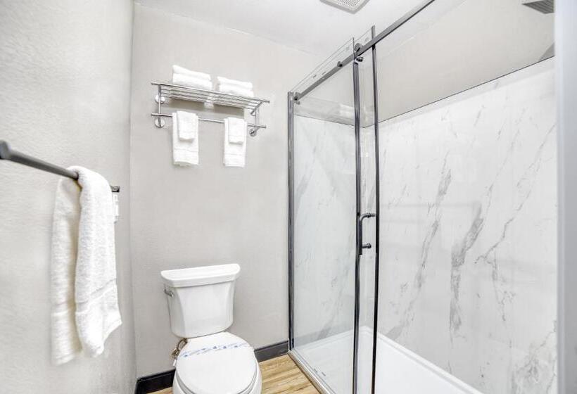 هتل Studio 6 Suites Stockton, Ca Waterfront
