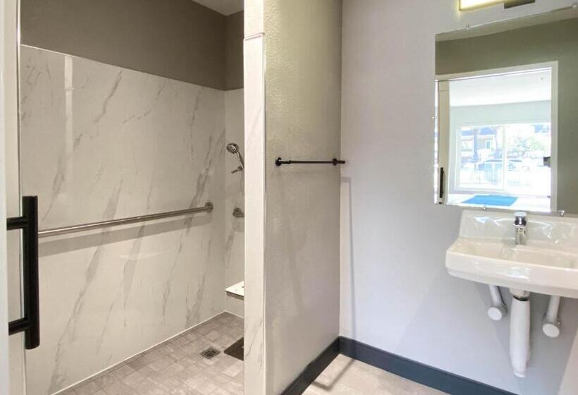 هتل Studio 6 Suites Stockton, Ca Waterfront