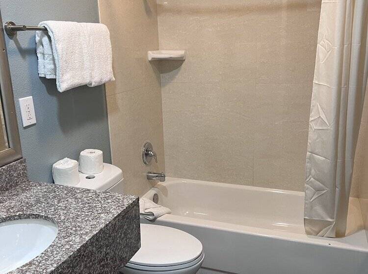 هتل Surf City Inn & Suites