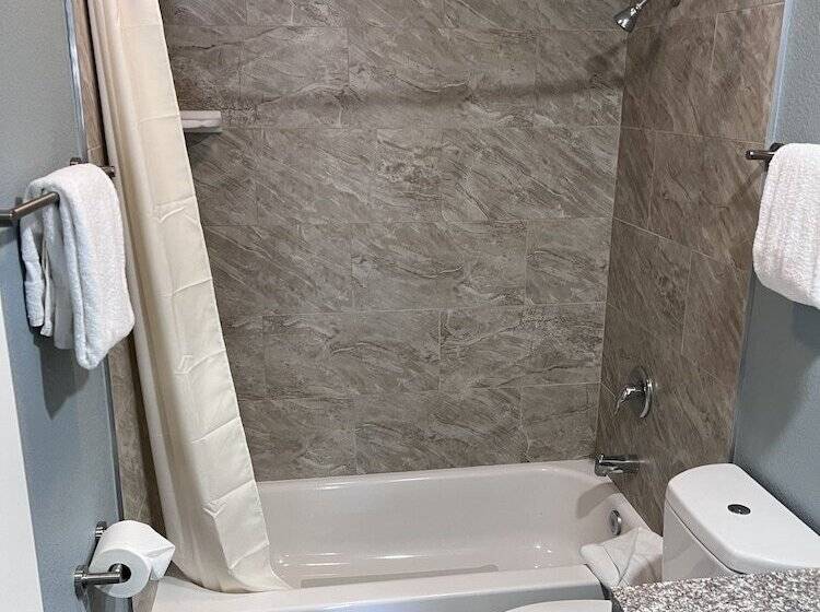 هتل Surf City Inn & Suites