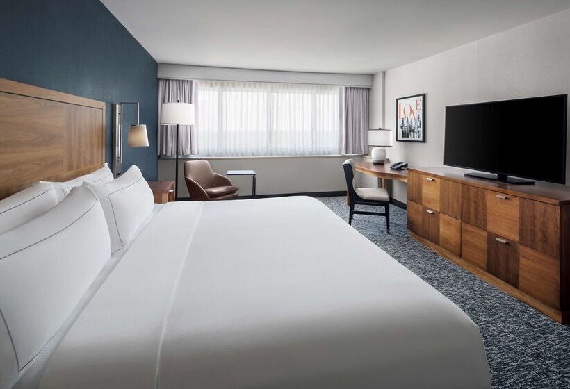 Отель The Alloy King Of Prussia A Doubletree