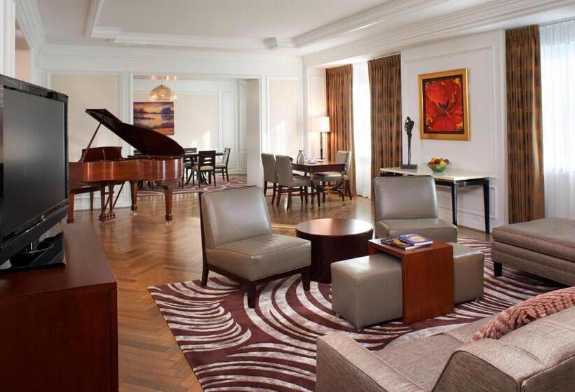 فندق The Henry, Autograph Collection