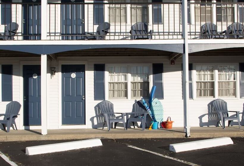 هتل The Tidewater Inn   Cape Cod