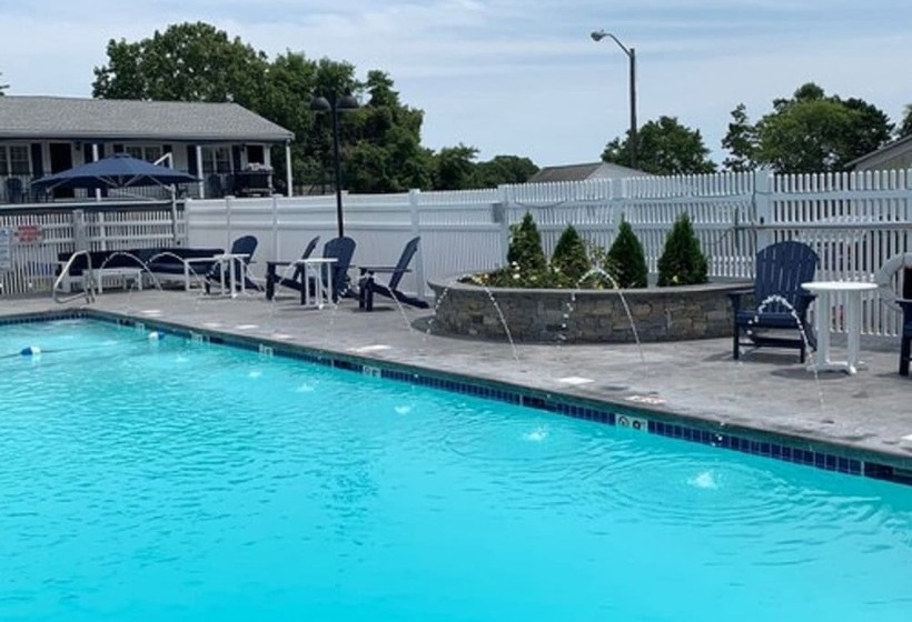 هتل The Tidewater Inn   Cape Cod