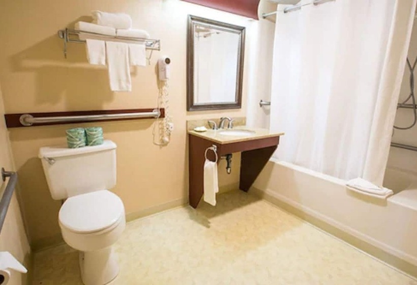 هتل The Tidewater Inn   Cape Cod