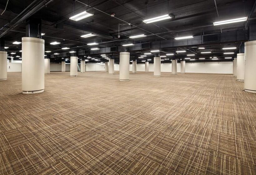 The Westin Bonaventure Hotel & Suites, Los Angeles