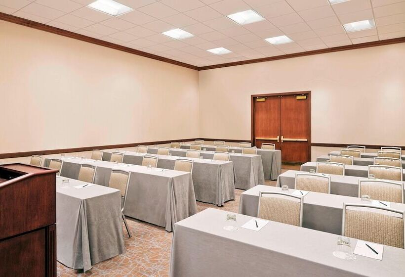 בית מלון כפרי The Westin Kansas City At Crown Center