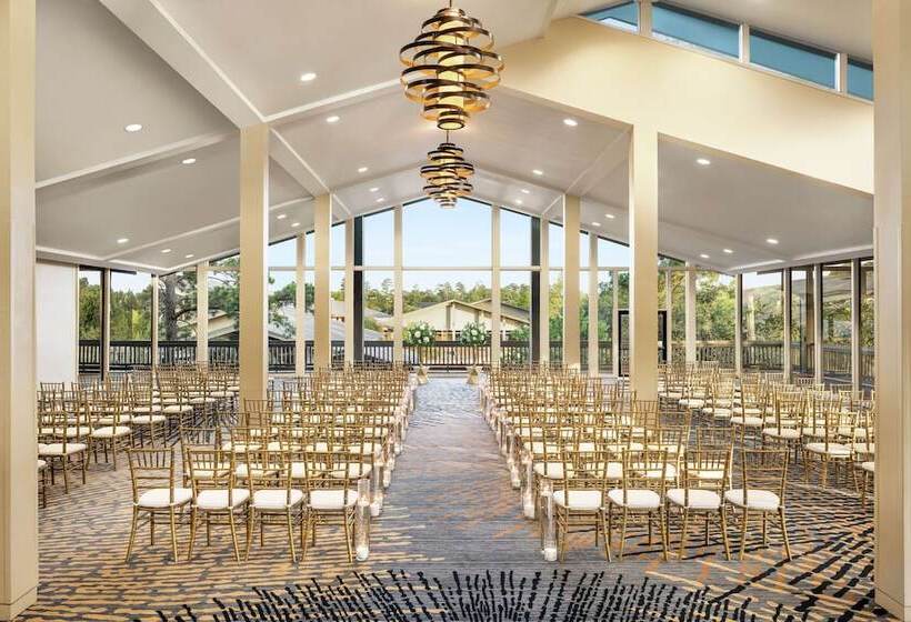 هتل The Woodlands Resort, Curio Collection By Hilton