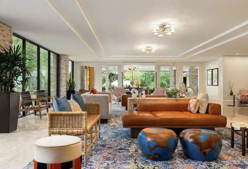 هتل The Woodlands Resort, Curio Collection By Hilton