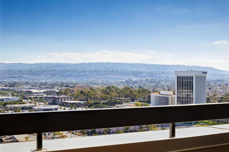 هتل Torrance Marriott Redondo Beach