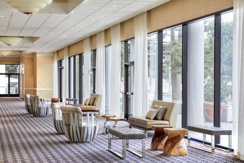 هتل Torrance Marriott Redondo Beach