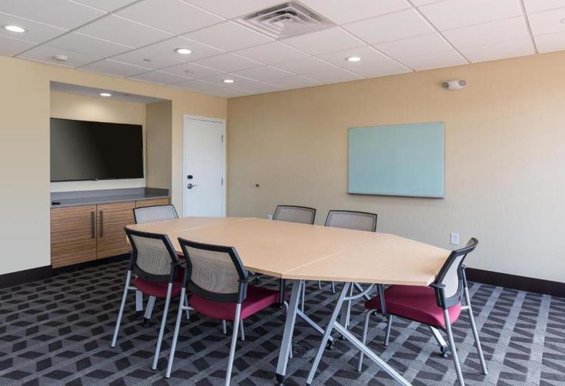 בית מלון כפרי Towneplace Suites Irvine Lake Forest
