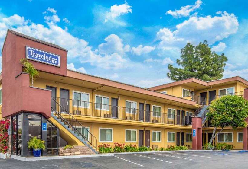 هتل Travelodge By Wyndham Burbankglendale