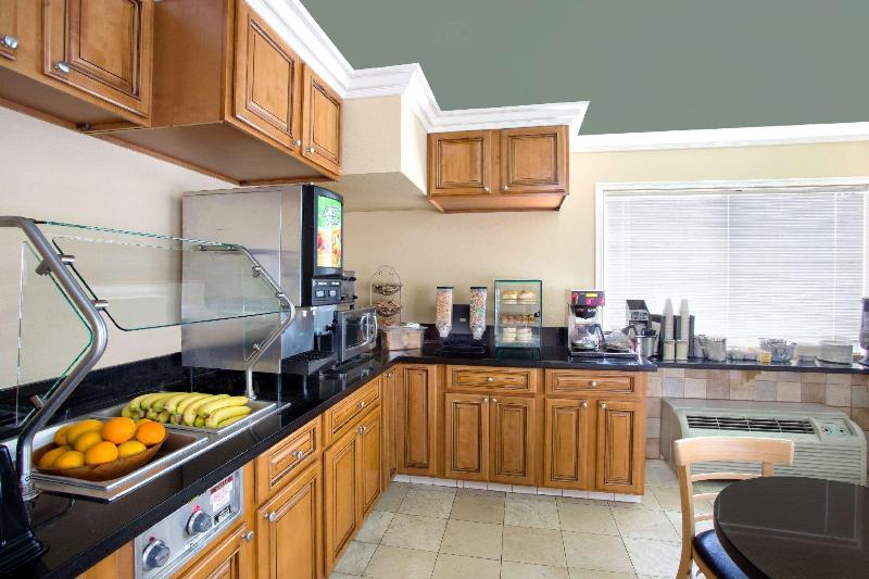 酒店 Travelodge By Wyndham Costa Mesa Newport Beach Hacienda