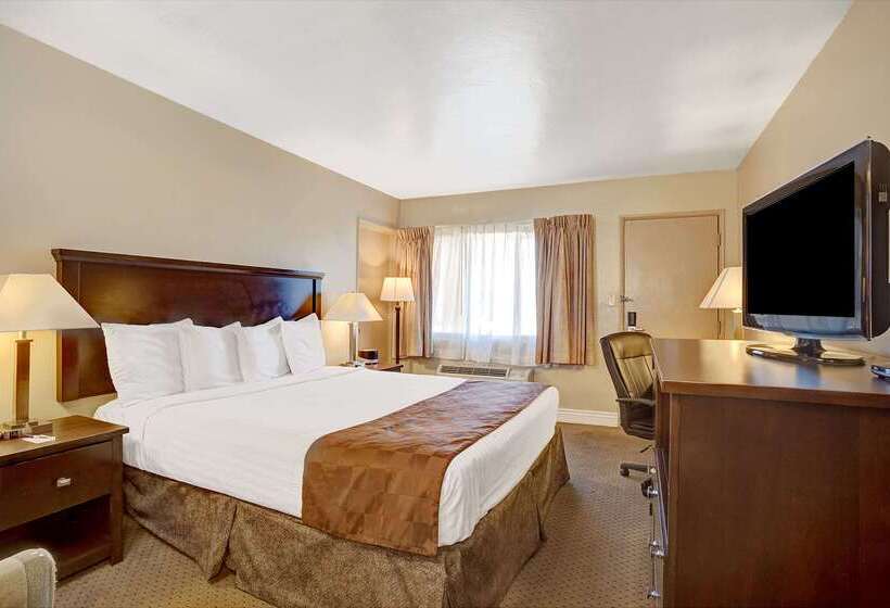호텔 Travelodge By Wyndham Everett City Center
