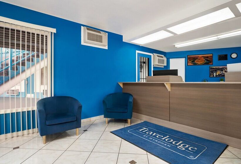 هتل Travelodge By Wyndham Las Vegas