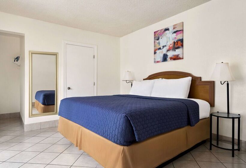 هتل Travelodge By Wyndham Las Vegas