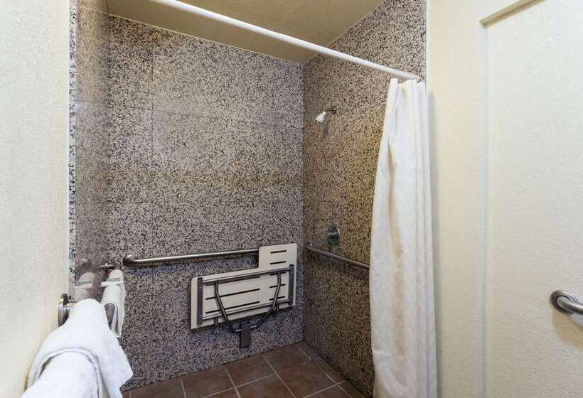 酒店 Travelodge By Wyndham Long Beach Convention Center