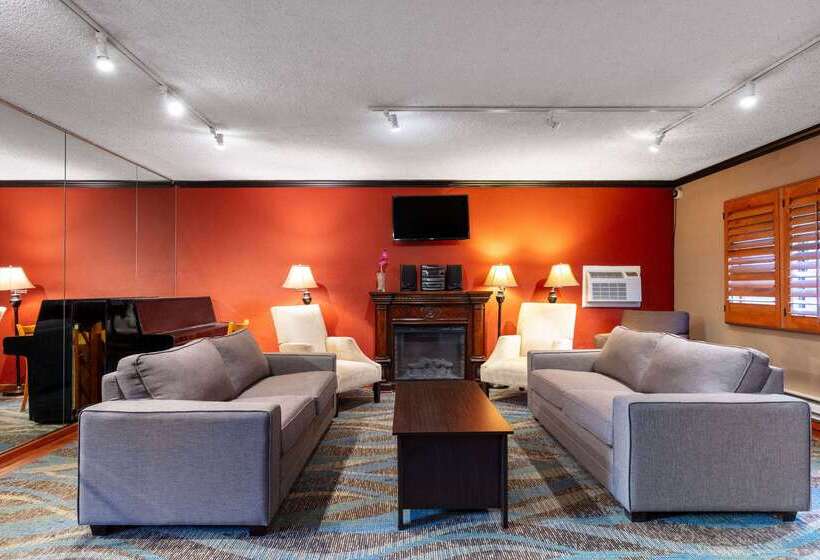 هتل Travelodge By Wyndham Seattle By The Space Needle