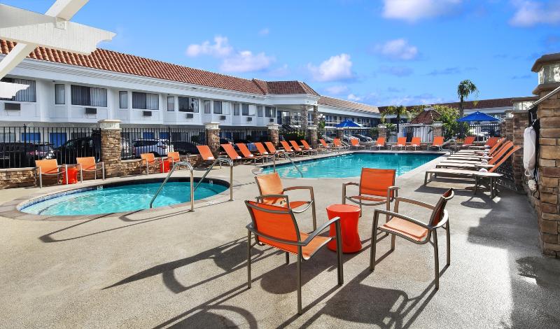 ホテル Tropicana Inn And Suites