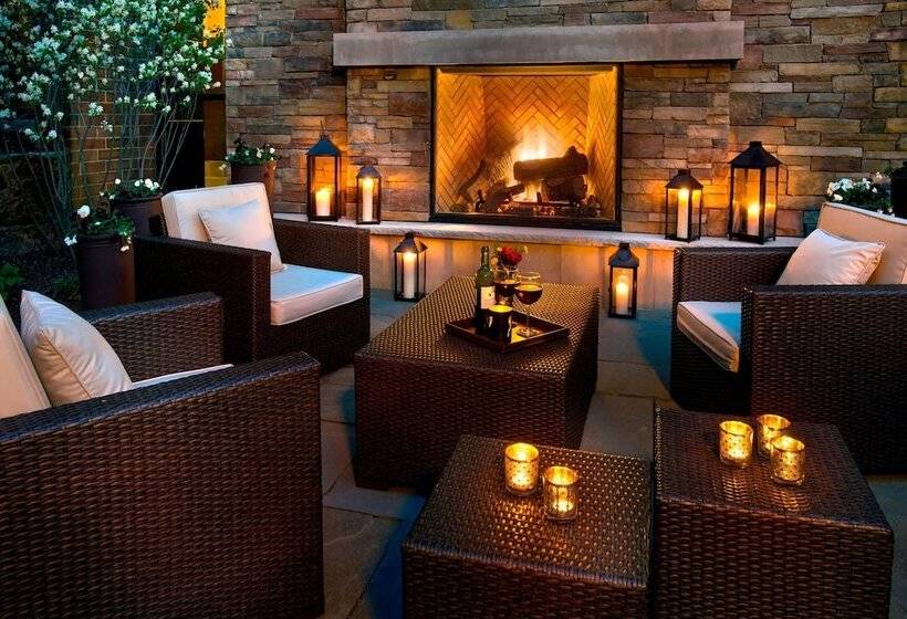 هتل Trumbull Marriott Shelton