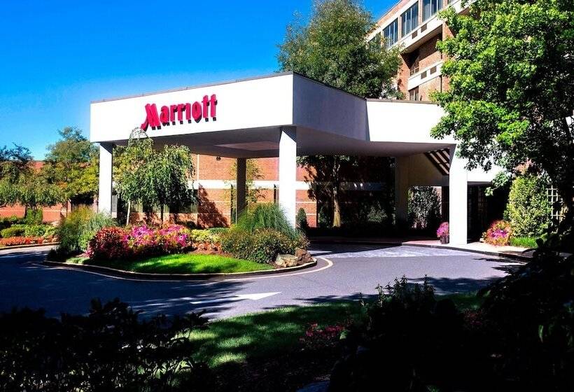 هتل Trumbull Marriott Shelton