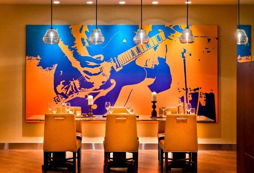 هتل Trumbull Marriott Shelton