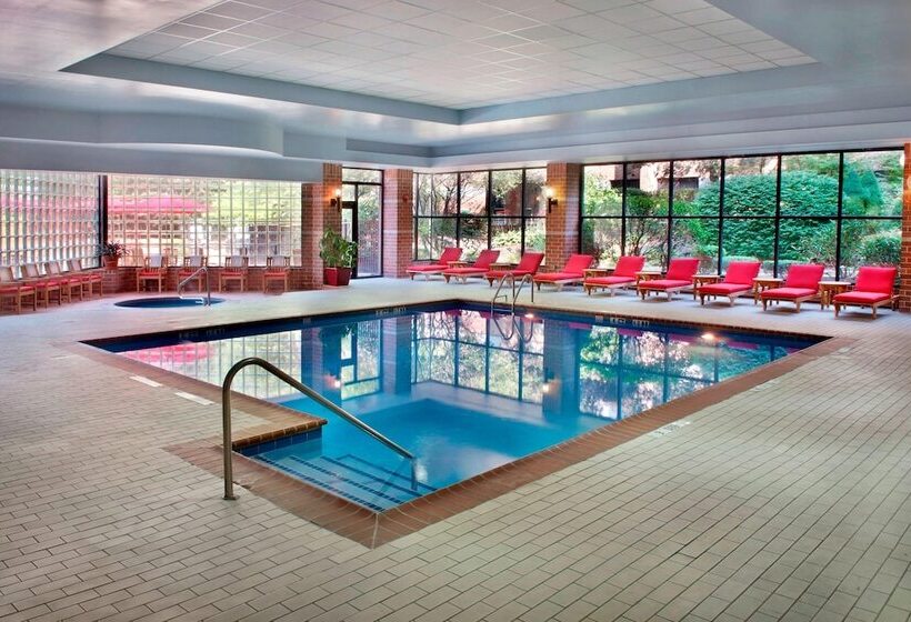 هتل Trumbull Marriott Shelton
