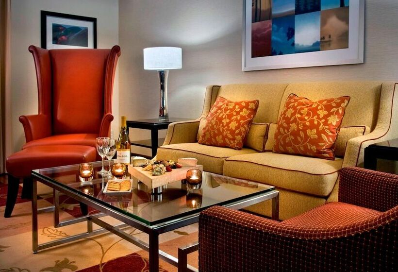 هتل Trumbull Marriott Shelton