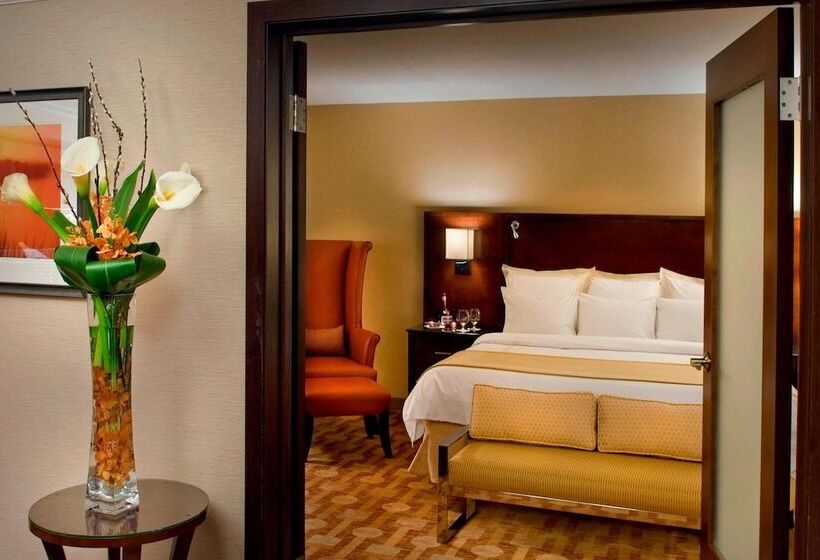هتل Trumbull Marriott Shelton