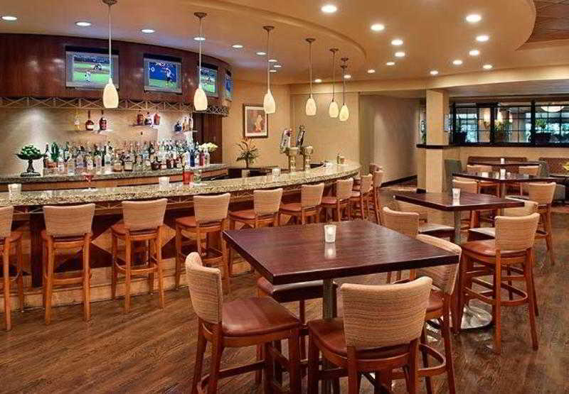 هتل Trumbull Marriott Shelton