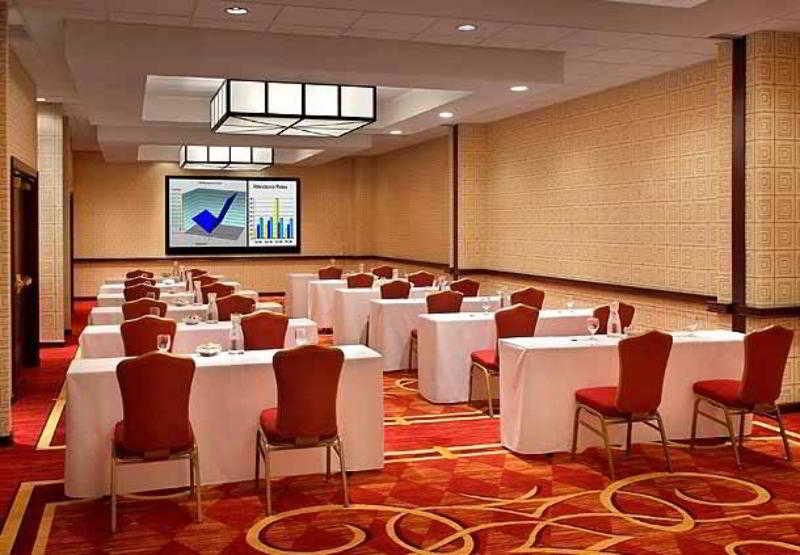 هتل Trumbull Marriott Shelton