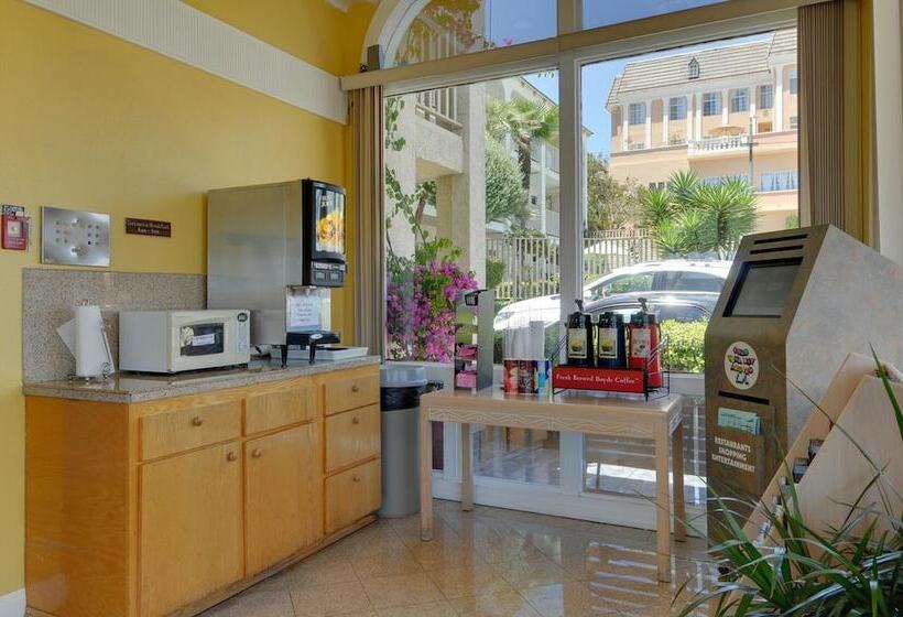 هتل Vagabond Inn San Pedro