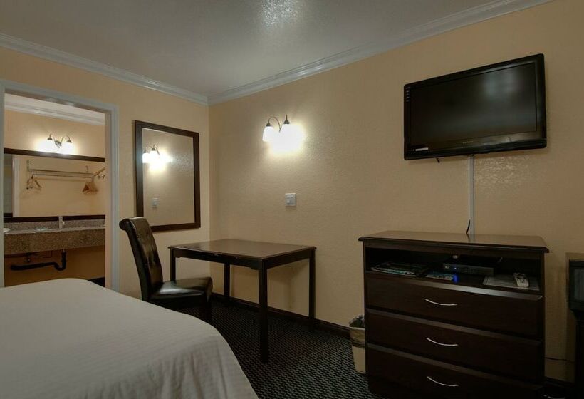 هتل Vagabond Inn San Pedro