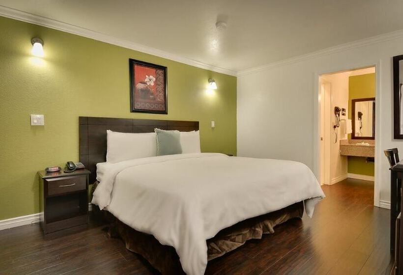 هتل Vagabond Inn San Pedro