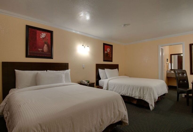 هتل Vagabond Inn San Pedro